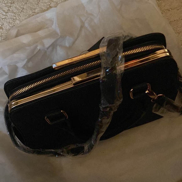 Crossbody Handbag - Picture 7 of 12